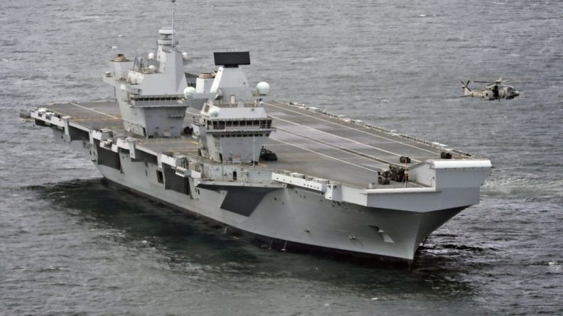 Общество: Двух военнослужащих ВМС Британии арестовали на Гуаме за домогательство и дебош