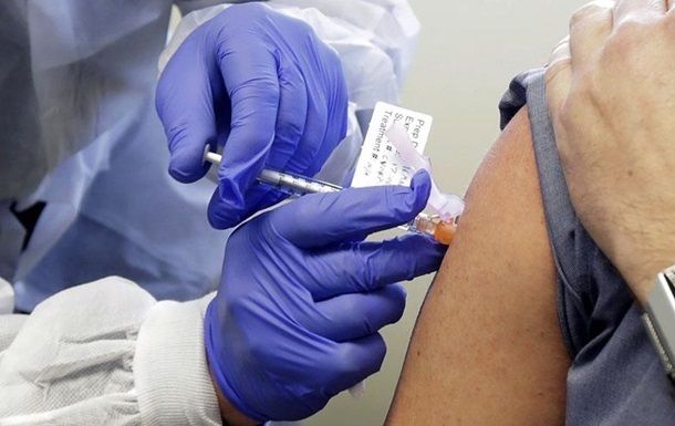 Общество: В Британии будут вакцинировать третьей дозой Pfizer и AstraZeneca