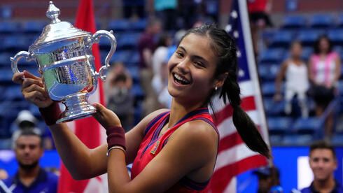 Общество: 18-летняя британка Эмма Радукану выиграла US Open