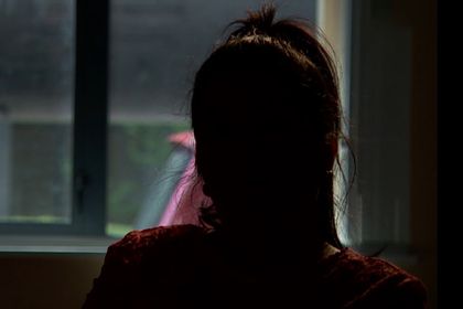 Общество: В Британии 13-летнюю девочку годами держали в сексуальном рабстве
