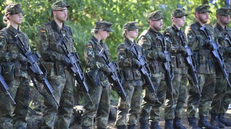 Общество: Украинский посол в Лондоне скептически оценил «военную мощь» Евросоюза