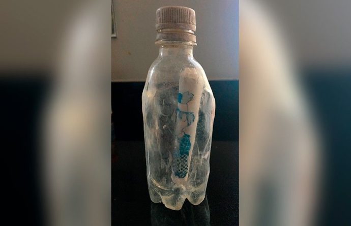 Общество: Британец получил послание в бутылке, брошенное им в море 24 года назад