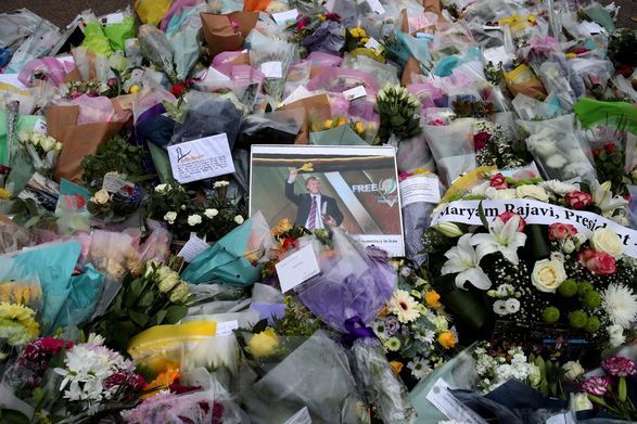 Общество: Великобритания рассматривает способы повышения безопасности законодателей после убийства депутата