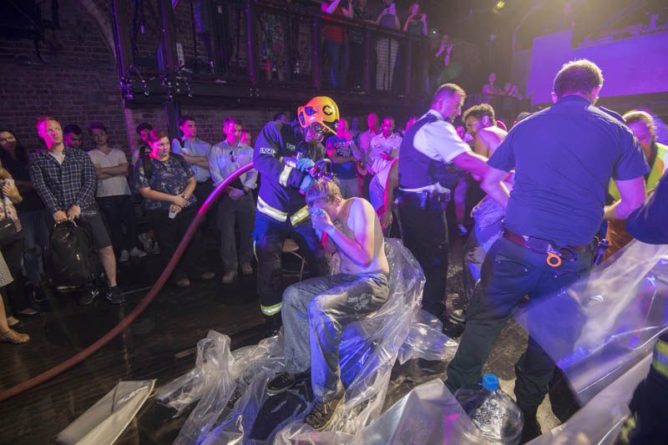 Общество: Нехватка вышибал в ночных клубах стала угрозой безопасности Великобритании