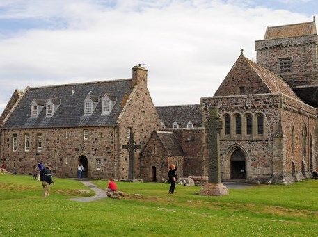 Общество: В Великобритании восстановили облик аббатства, которое было разрушено 500 лет назад. ФОТО