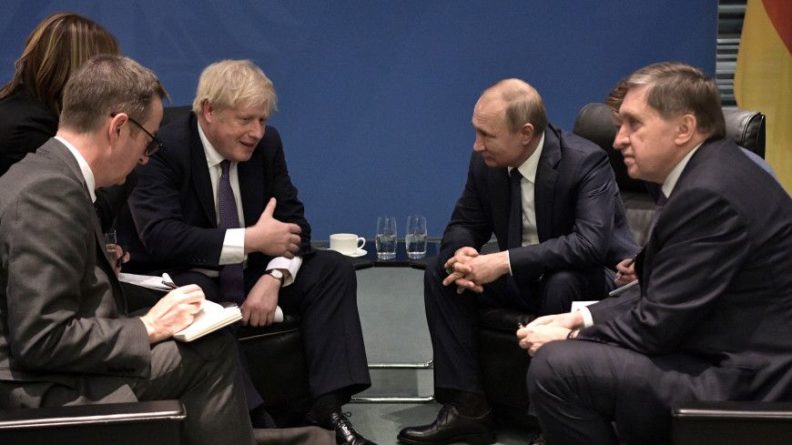 Общество: Путин и Джонсон отметили необходимость налаживания взаимосвязей между Москвой и Лондоном