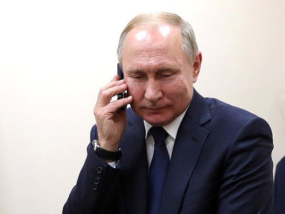 Общество: Путин и Джонсон не прочь наладить взаимодействие между Москвой и Лондоном, несмотря на «известные проблемы»