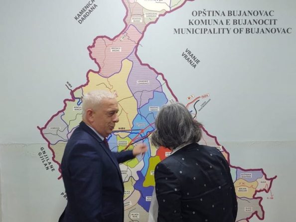 Общество: Британия разведывает обстановку в населенных албанцами районах...