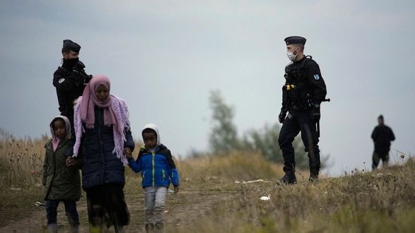 Общество: В Великобританию через Ла-Манш за сутки попыталась попасть рекордное количество мигрантов