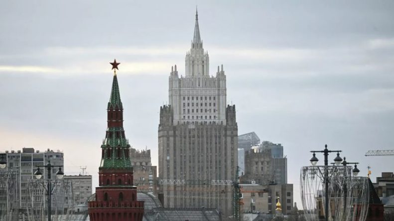 Общество: МИД России назвал отписками ответы Британии, ФРГ, Франции и Швеции на запрос по делу Навального