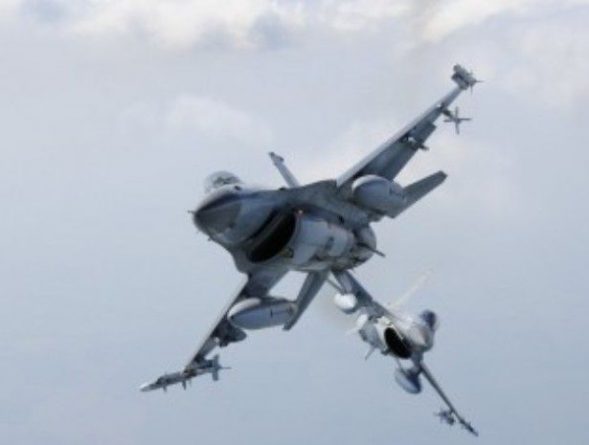 Общество: Англичане и голландцы оценили изящество российских бомбардировщиков