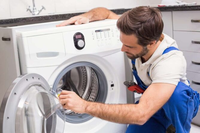 Общество: 5 случаев, когда пора вызывать мастера по ремонту стиральных машин